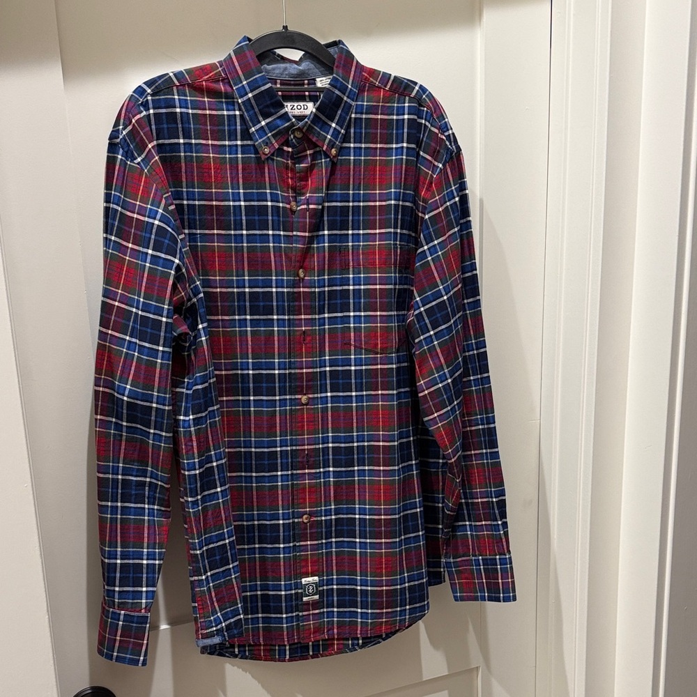 Izod Men's Red and Blue Plaid Button-Down Shirt